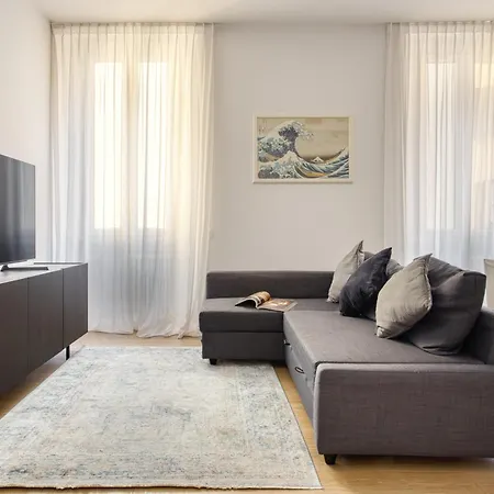 Hostmate - - Donatello 9 - Loreto *