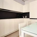 Hostmate - - Donatello 9 - Loreto Milano